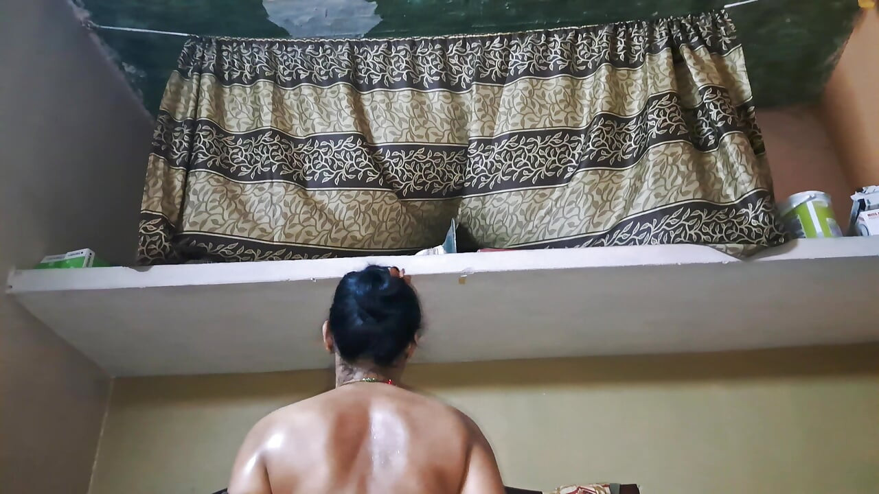 Indische ehefrau reitet schwanz und bekommt orgasmus - xxx sexvideo