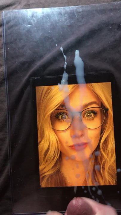 Katherine mcnamara sperma-tribut 1