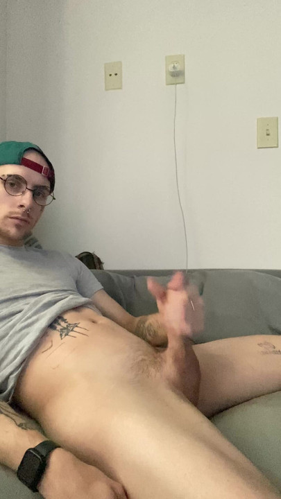 Horny Twink waiting to surprise