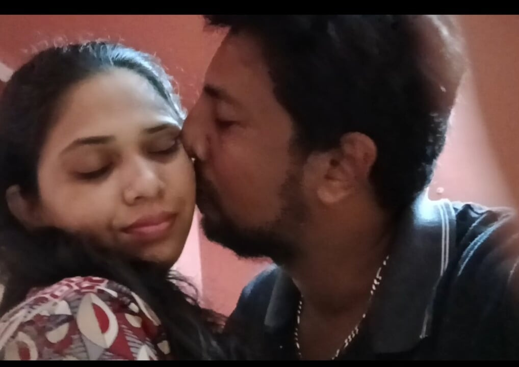 FIRST TIME ANAL SEX EXPERIENCED BY 18 YEAR OLD TEEN GIRL