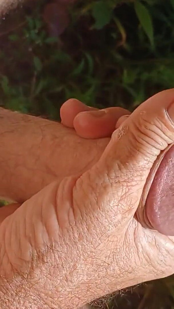 Must-see moment from "outdoor cum"