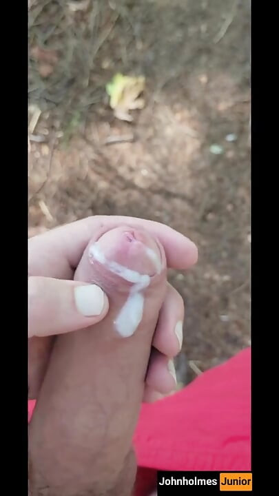 hinter den kulissen mit johnholmesjunior 2 verheiratete papis und 1 fremde muschi im wald