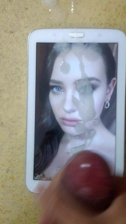 Katherine Langford, Spermattribut
