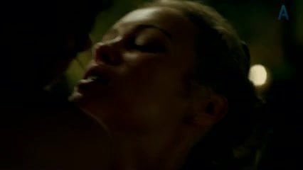 Jessica Parker Kennedy, Hannah New, andere - schwarze Segel