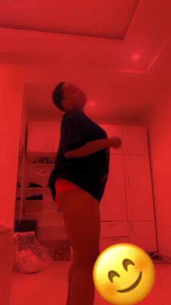 Hallo, ich bin geil auf dich 🫨