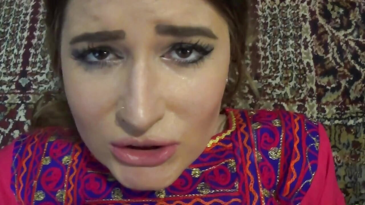 Echter selbstgedrehter afghanischer porno-sex mit süßem afghanischem mädchen mit dickem arsch
