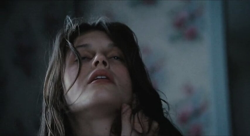 Marine Vacth - eine junge und schöne Sexszene 2013