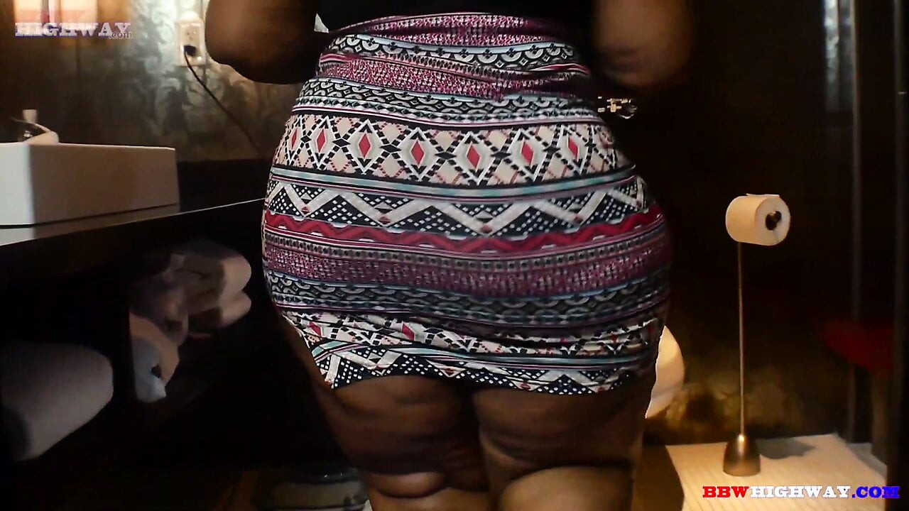 BBW Candi Rayne mit großem Hintern, erstes Video ist ein heißer Dreier