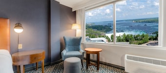 Wyndham Grand Fallsview Hotel