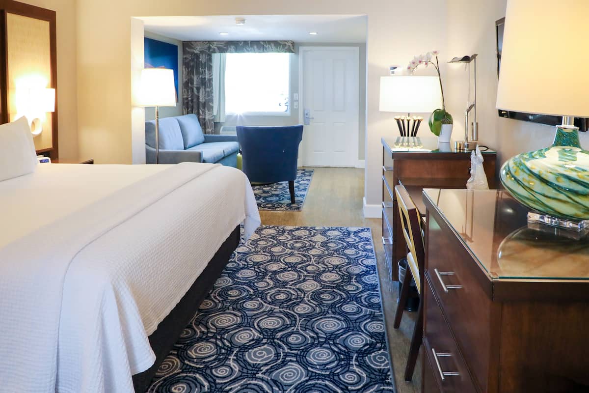 Suite, 1 King Bed with Sofa bed | Egyptian cotton sheets, premium bedding, down comforters, pillowtop beds