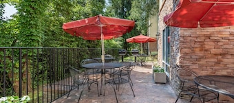 Fairfield Inn Suites by Marriott Cherokee