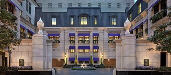 Waldorf Astoria Chicago