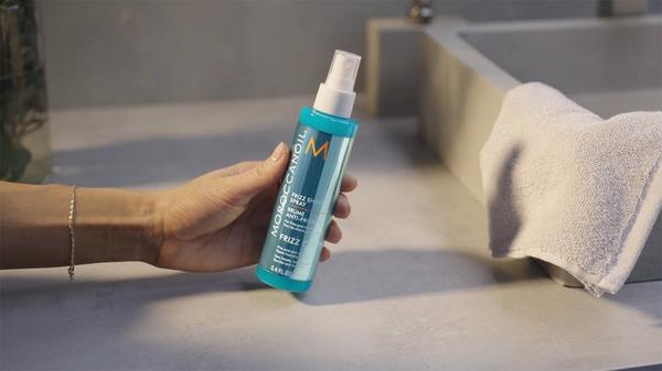 Moroccanoil Frizz Shield Spray #9