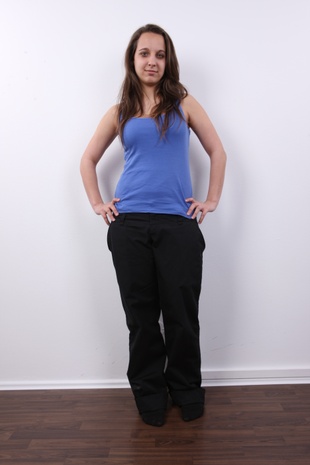 2. Download full pics of model Kristyna (18) from czechcasting.com