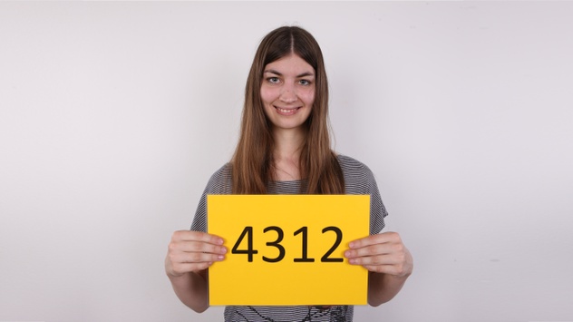 Lenka (22)