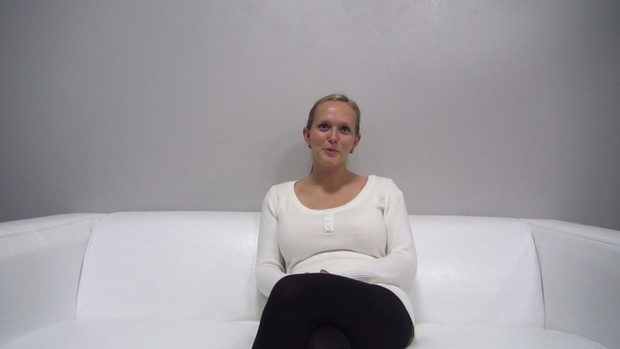1. Download full pics of Lenka (23) from czechcasting.com