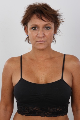 6. Download full pics of model Ivana (49) from czechcasting.com