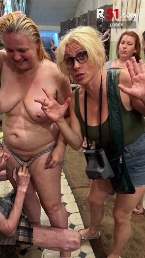 12. Download full pics of Jour 3 - Nymphomane blonde from r51.com